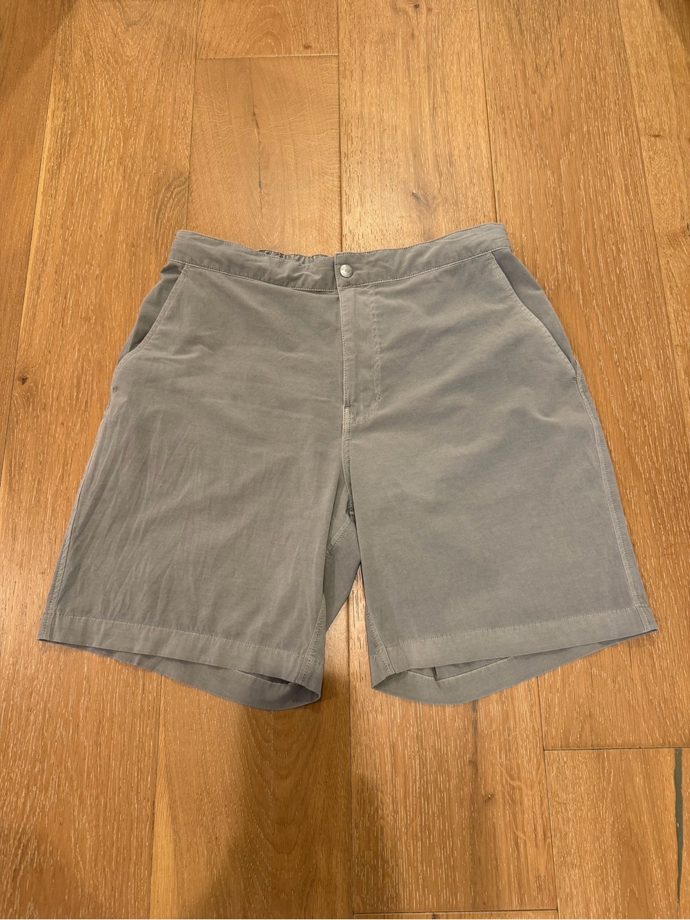 Buck Mason 8” Deck Short - size 33